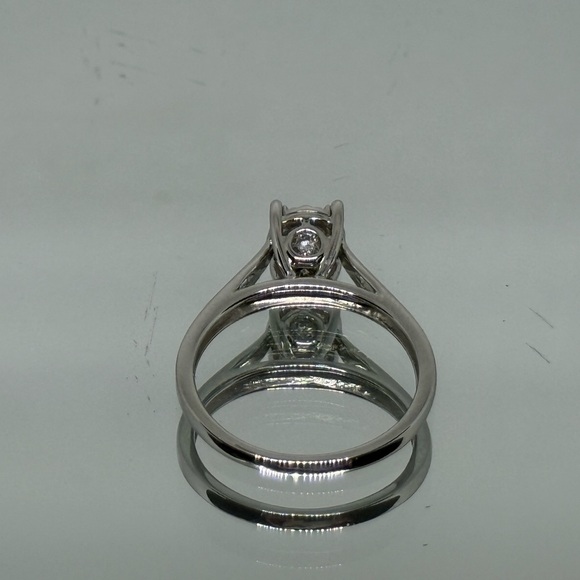 10k White gold & 1/2 CT Diamond Engagement Ring 2.58 g - Picture 1 of 4
